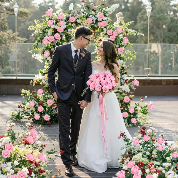 Ouddy Decor 50 Pcs Artificial White Roses Bulk Realistic Fake Silk Flowers with Long Stems for Wedding Bridal Bouquet DIY Table Centerpieces Arrangement Valentines Home Decor - Image 45